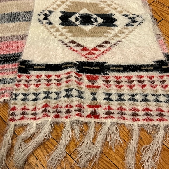 Free People Canyonland Fringe Kimono Southwestern Aztec Fuzzy Poncho One Size - Picture 11 of 16